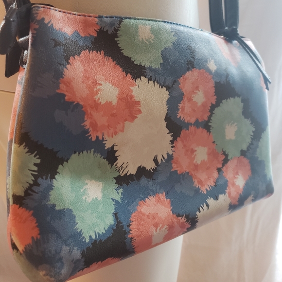 Vintage Fiorelli Floral Bag - Picture 2 of 5
